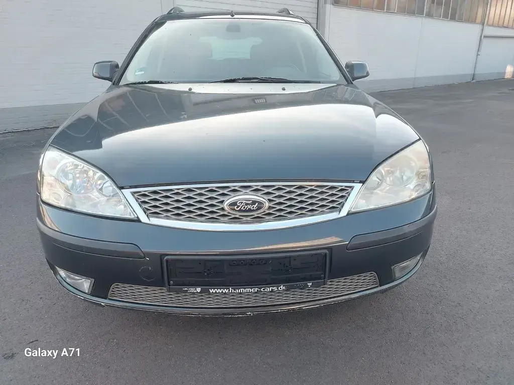 Gebraucht Ford Mondeo Ambiente 125 PS (91 kW) 2006 Schwarz Limousine