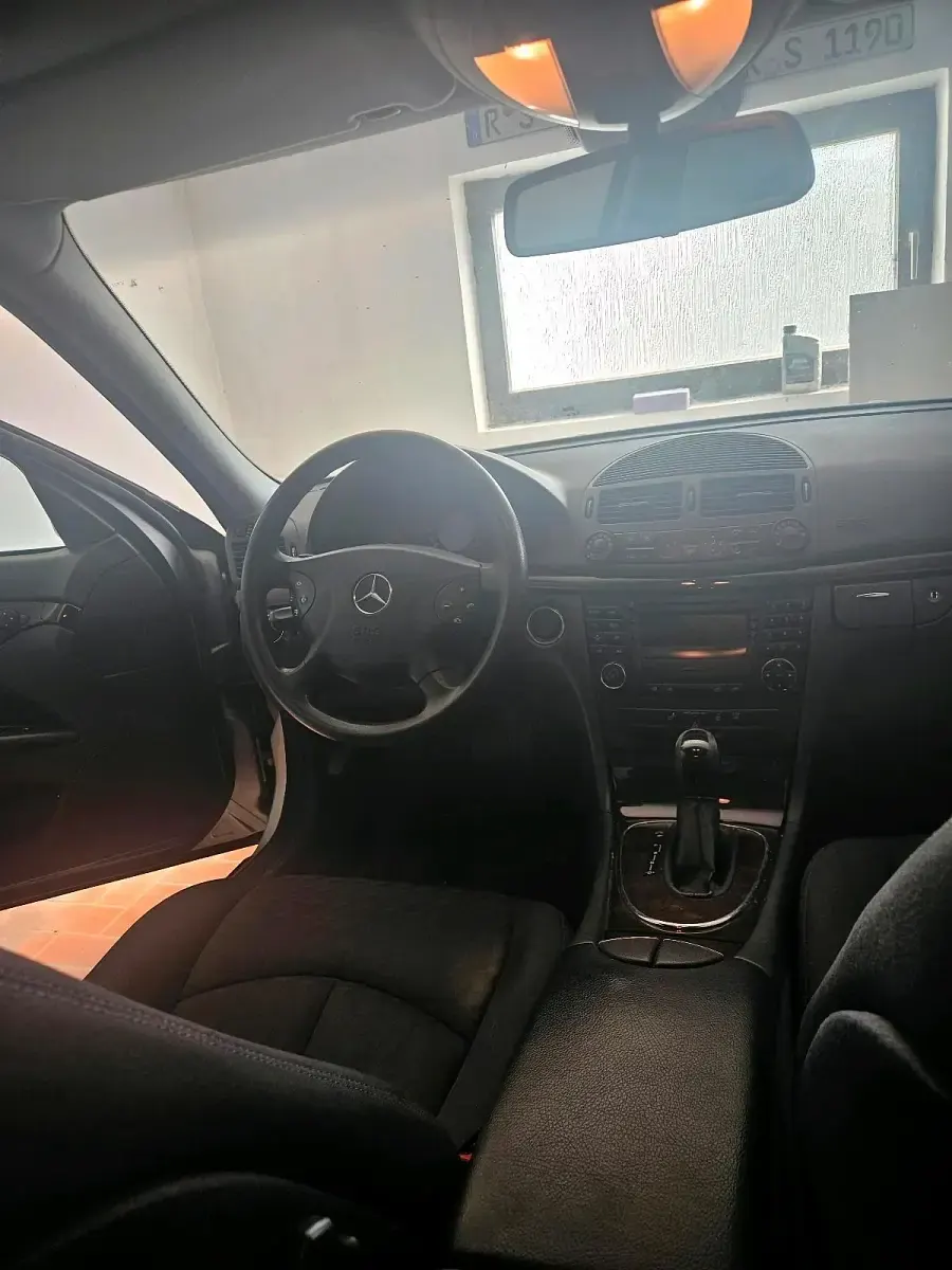 Gebraucht Mercedes E200 162 PS (119 kW) 2004 Grau Limousine