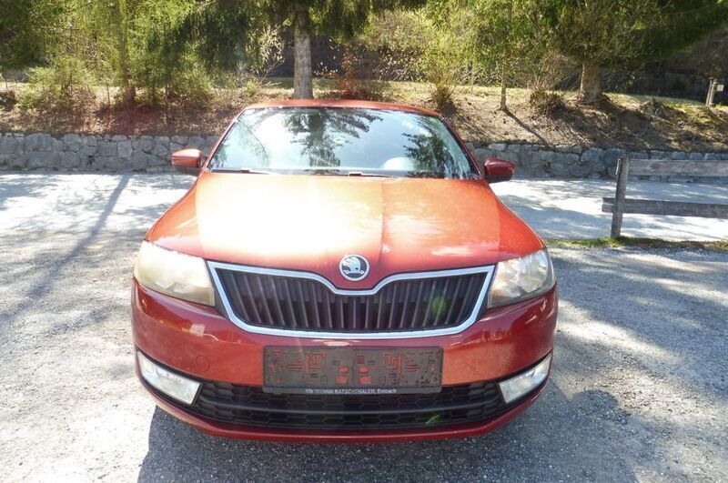 Gebraucht Skoda Rapid Ambition 86 PS (63 kW) 2014 Rot Limousine