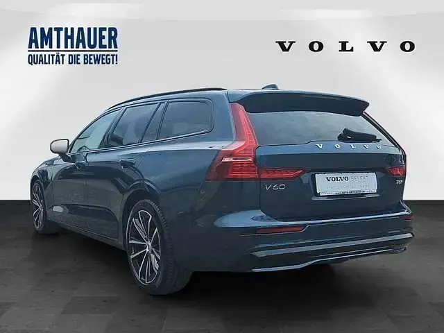 Gebraucht Volvo V60 Plus 398 PS (292 kW) 2025 Blau Kombi