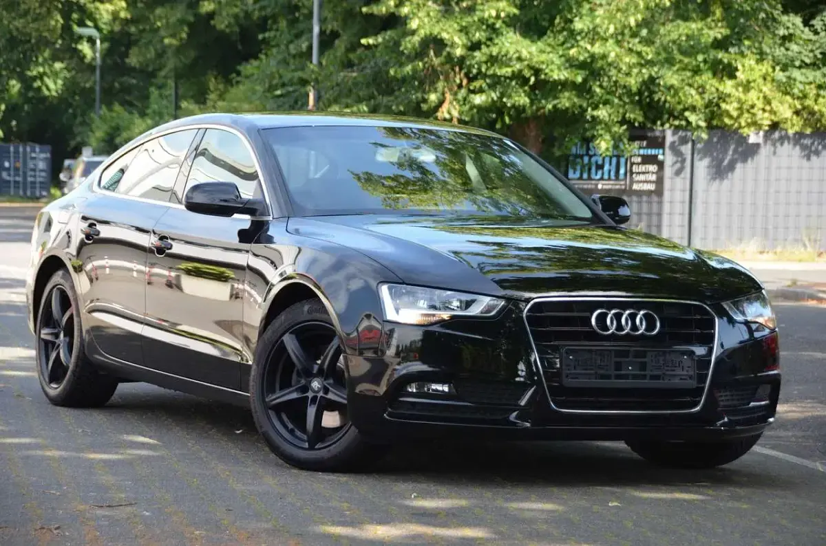 Gebraucht Audi A5 144 PS (105 kW) 2015 Brillantschwarz Coupé