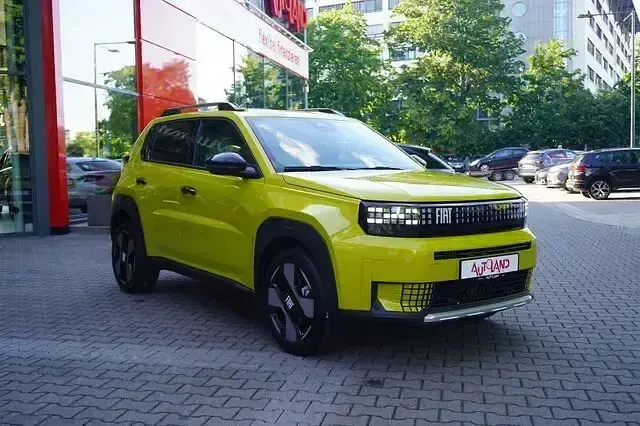 Neu Fiat Grande Panda La Prima 101 PS (74 kW) 2026 Gelb Kleinwagen