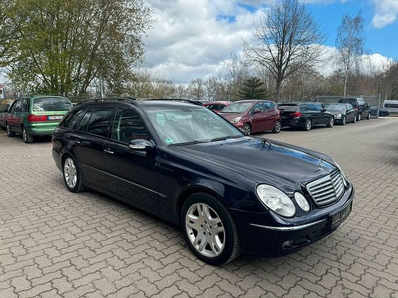 Gebraucht Mercedes E240 177 PS (130 kW) 2005 Blau Limousine