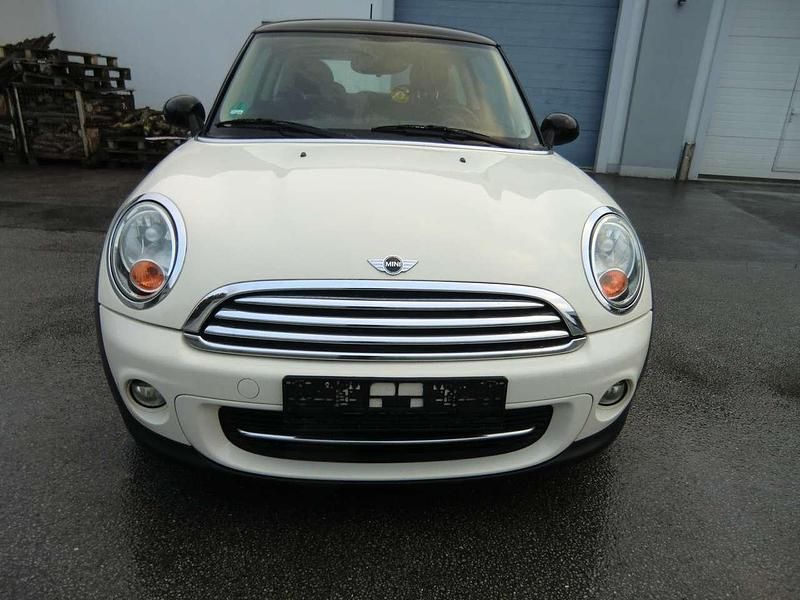Weiß Gebraucht 2011 Mini Cooper Kleinwagen | 5.100 € - Bild 1/4