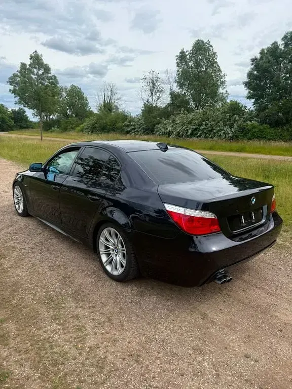 Gebraucht BMW 525 M Sport 197 PS (144 kW) 2008 Schwarz Limousine
