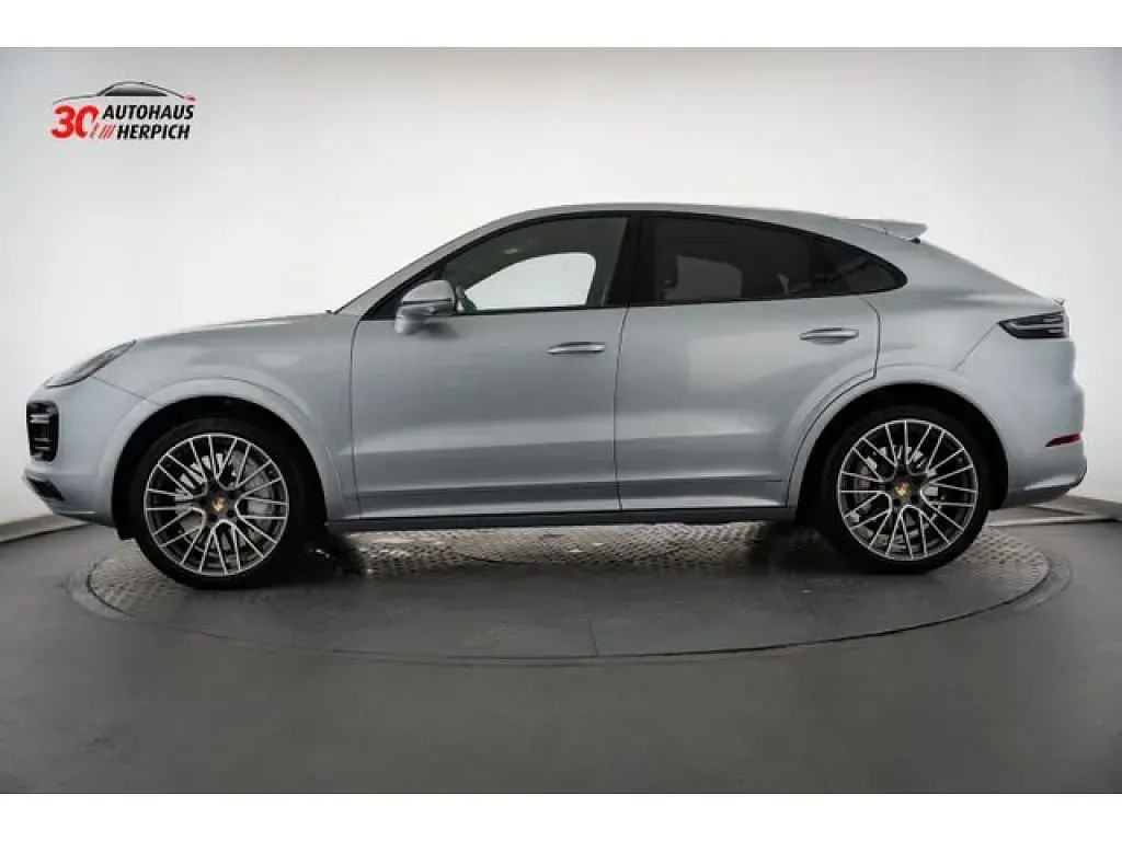 Gebraucht Porsche Cayenne Turbo Coupe 549 PS (403 kW) 2023 Dolomitsilbermetallic (metallic) Coupé