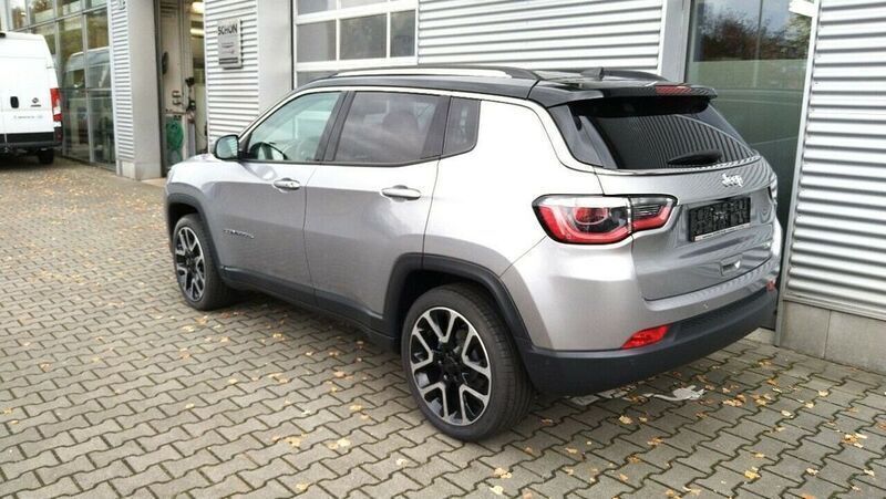 Gebraucht Jeep Compass Limited 120 PS (88 kW) 2018 Silber SUV