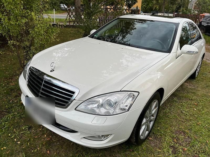 Weiß Gebraucht 2006 Mercedes S350 Limousine | 8.500 € (Guter Preis) - Bild 1/4