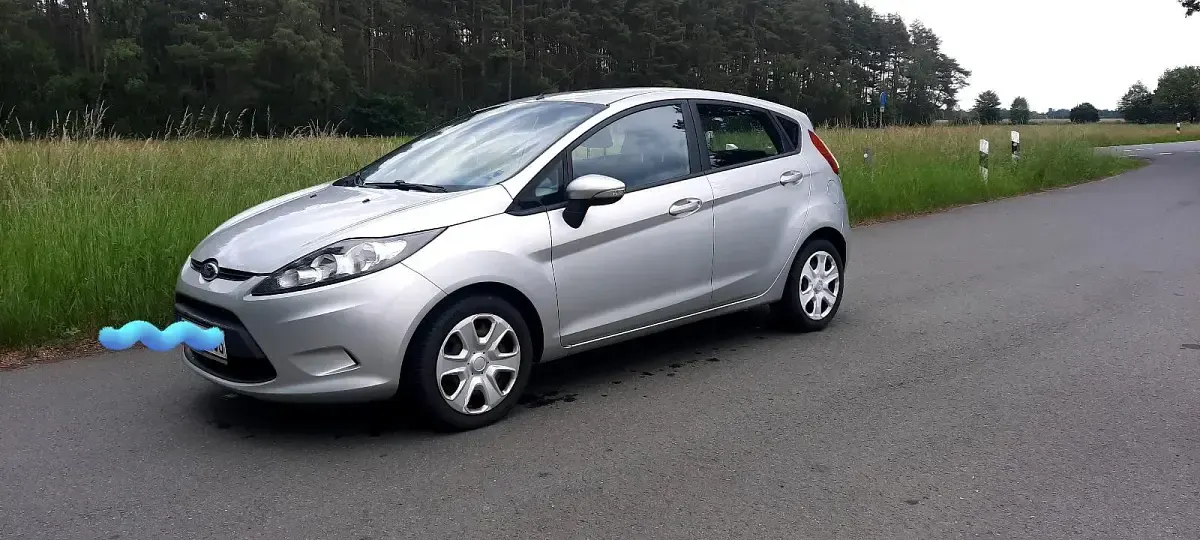 Gebraucht Ford Fiesta 60 PS (44 kW) 2011 Silber Limousine