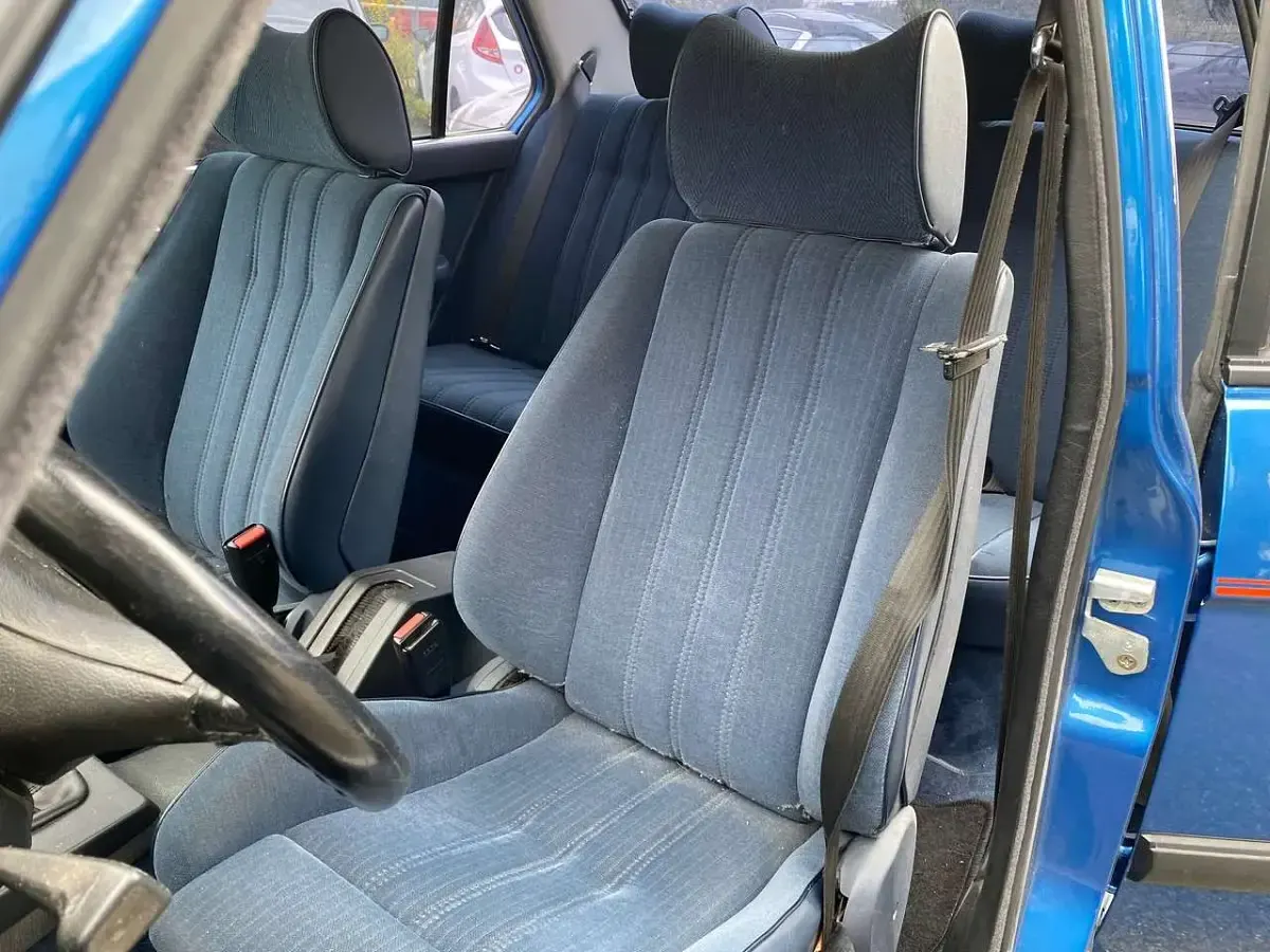 Gebraucht BMW 528 184 PS (135 kW) 1981 Blaumetallic Limousine