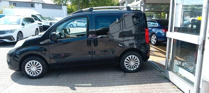 Gebraucht Fiat Qubo Lounge 95 PS (69 kW) 2017 Schwarz Van / Kleinbus
