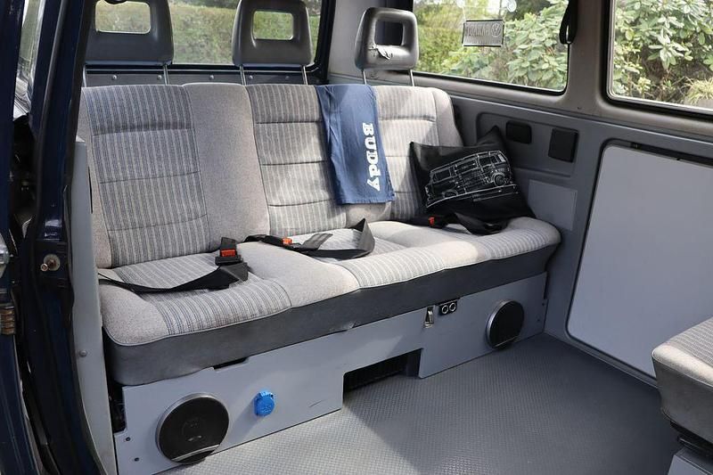 Usado VW Multivan 95 HP (69 kW) 1988 Azul Monovolume