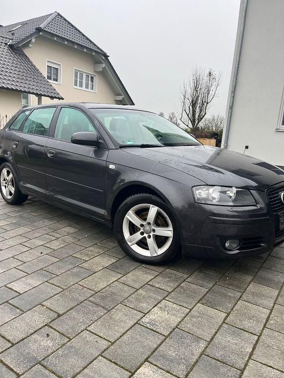 Schwarz Gebraucht 2008 Audi A3 Attraction Limousine | 2.500 € (Superpreis) - Bild 1/4