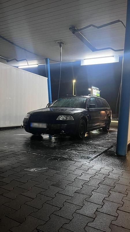 Usata VW Passat 101 CV (74 kW) 2004 Nero Station wagon