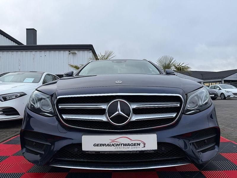 Gebraucht Mercedes E350 AMG line 258 PS (189 kW) 2017 Blau Kombi