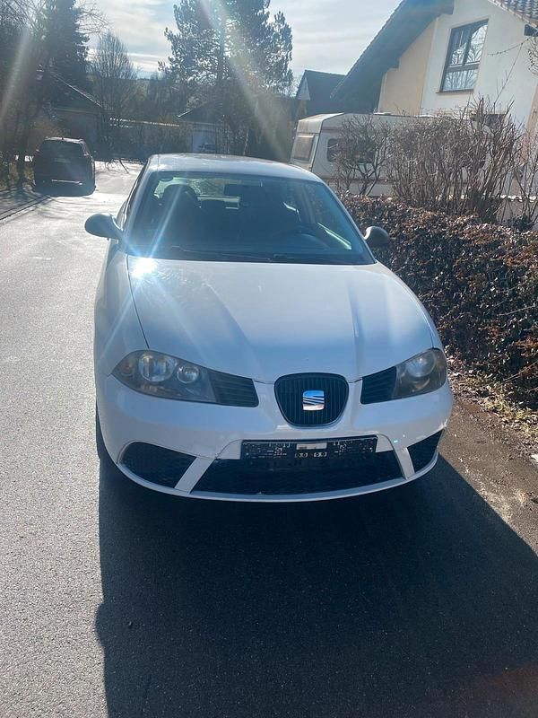 Weiß Gebraucht 2007 Seat Ibiza Kleinwagen | 1.900 € (Fairer Preis) - Bild 1/4