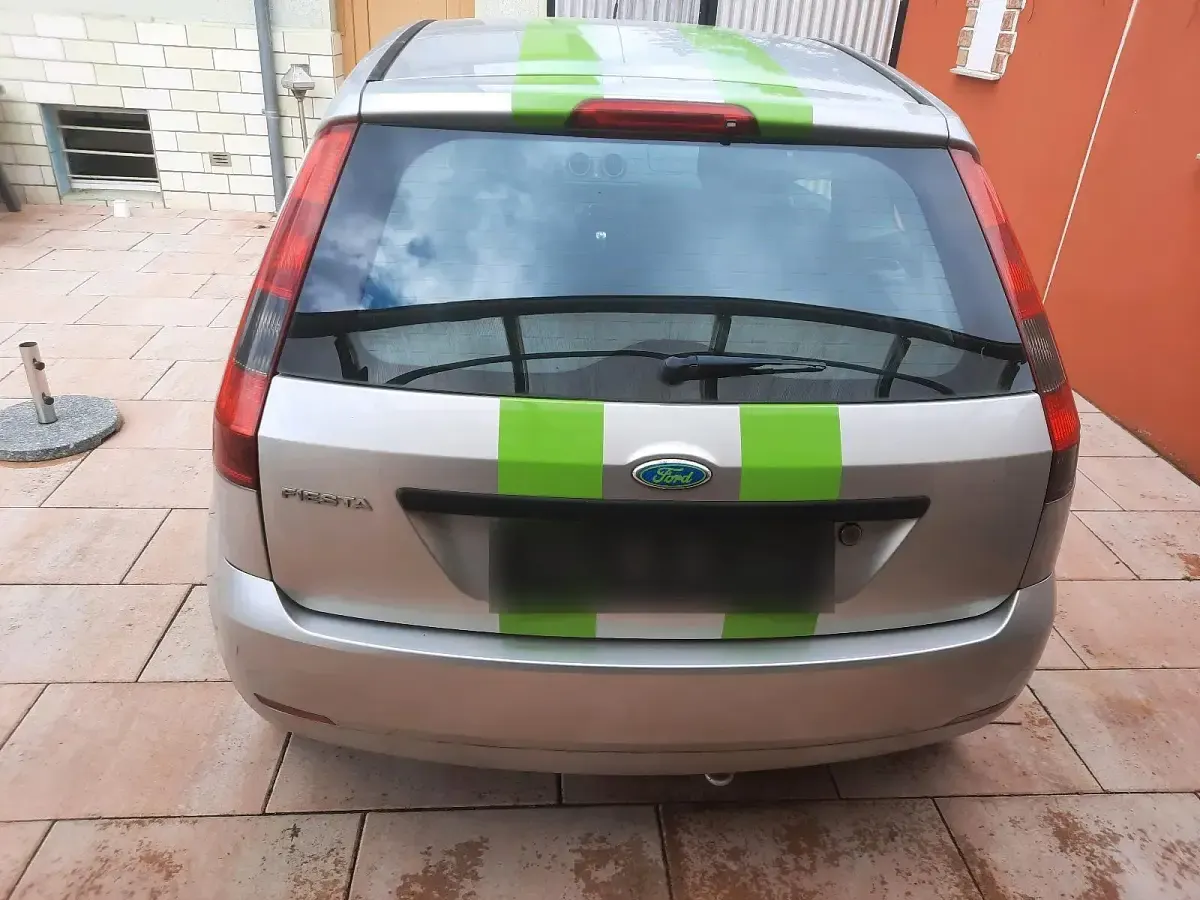 Gebraucht Ford Fiesta 60 PS (44 kW) 2005 Silber Kleinwagen