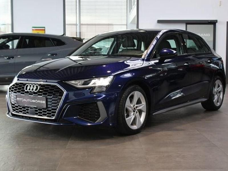 Gebraucht Audi A3 S-Line 116 PS (85 kW) 2023 Blau Limousine