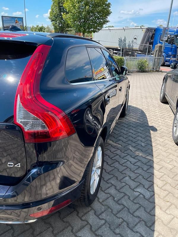 Gebraucht Volvo XC60 220 PS (161 kW) 2017 Blau SUV