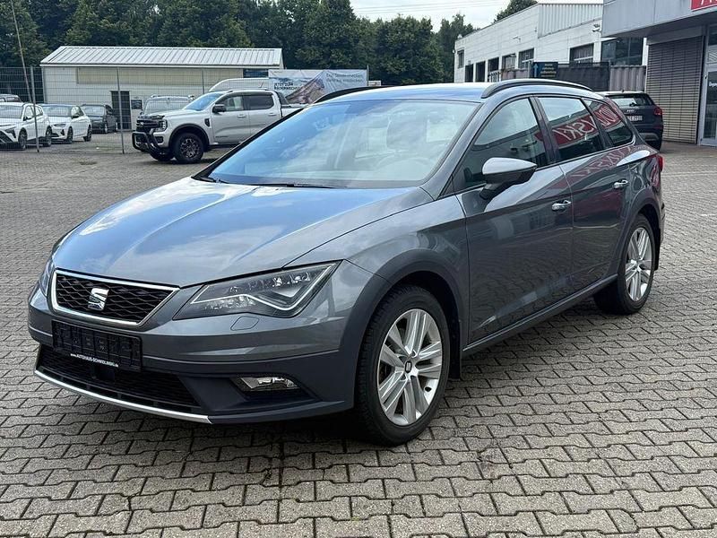 Grau Gebraucht 2018 Seat Leon X-Perience 4Drive Kombi | 20.990 € (Fairer Preis) - Bild 1/4