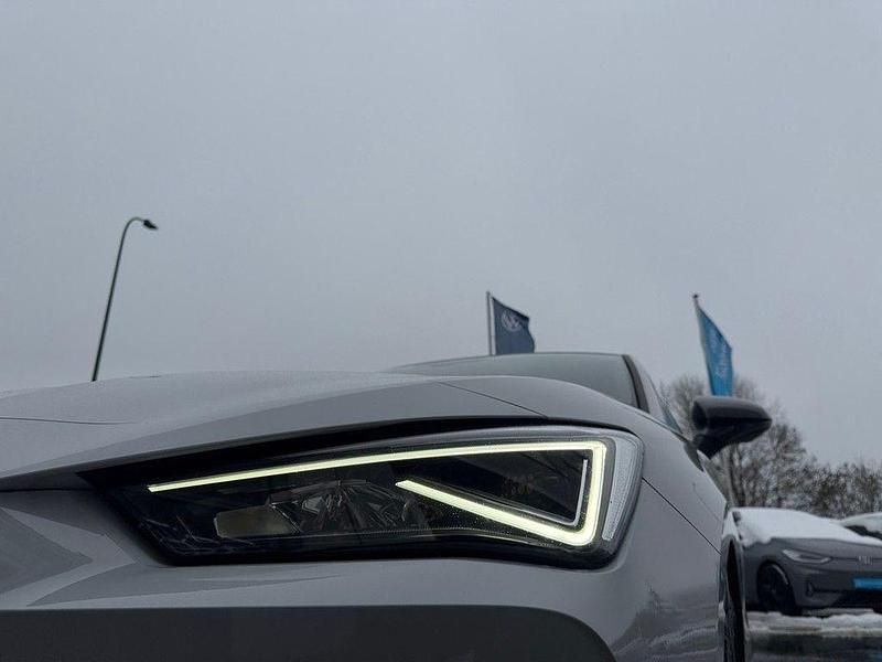 Gebraucht Cupra Leon 150 PS (110 kW) 2024 "nevada" weiss Limousine