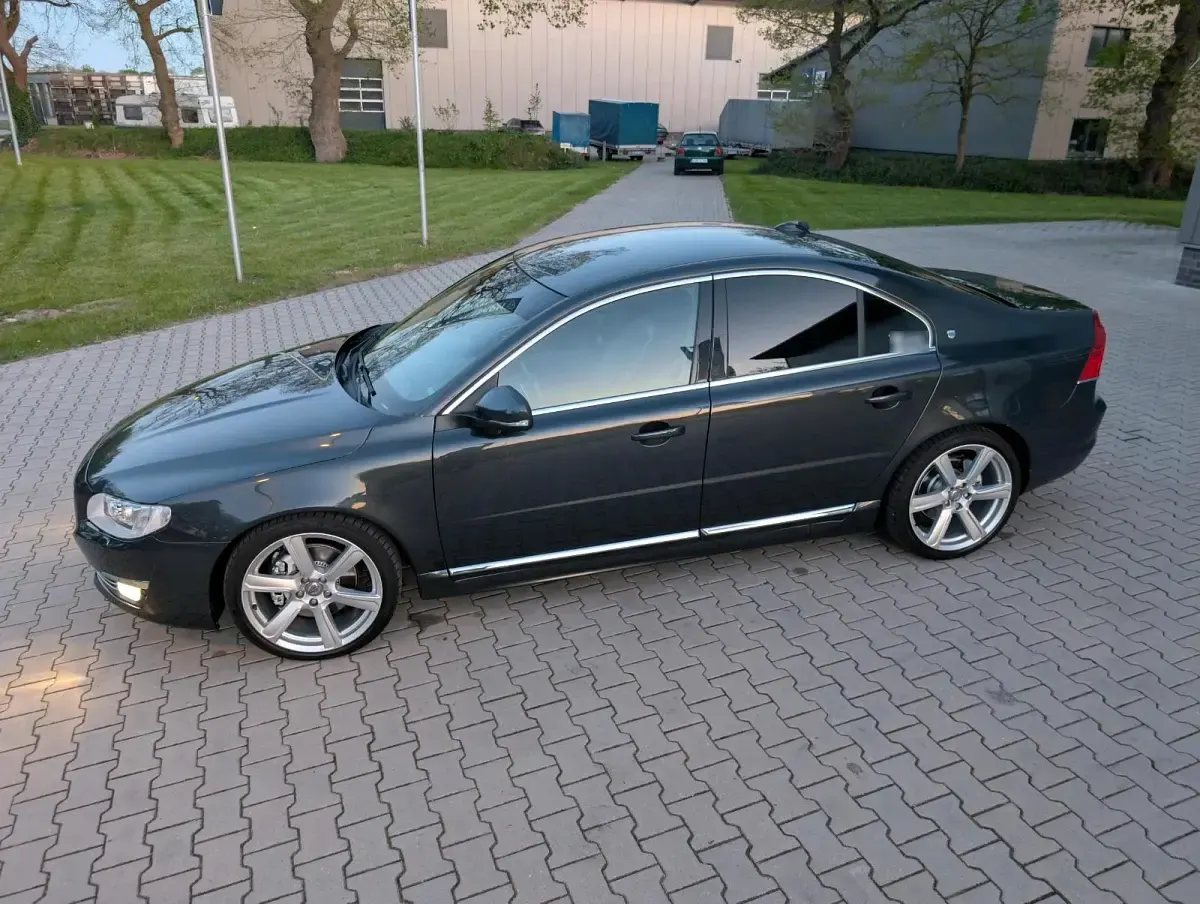Gebraucht Volvo S80 Executive 330 PS (242 kW) 2014 Grau Limousine