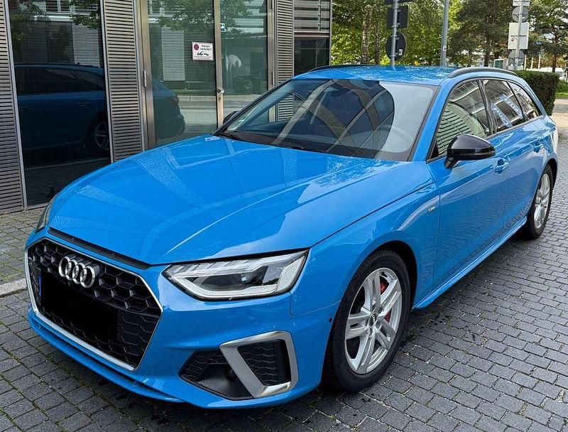 Blau Gebraucht 2021 Audi A4 S-Line Kombi | 25.999 € - Bild 1/4