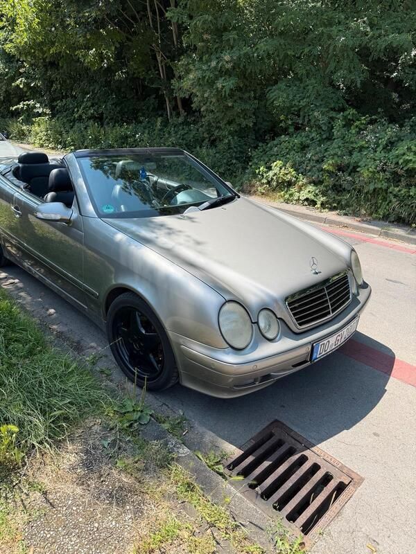 Silber Gebraucht 2003 Mercedes 230 Avantgarde Cabrio | 4.100 € - Bild 1/4