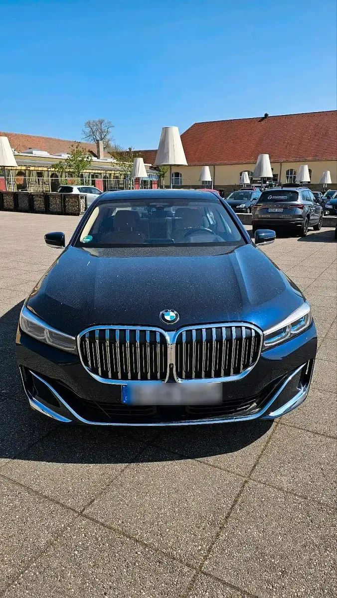 Gebraucht BMW 740 340 PS (250 kW) 2019 Blau Limousine