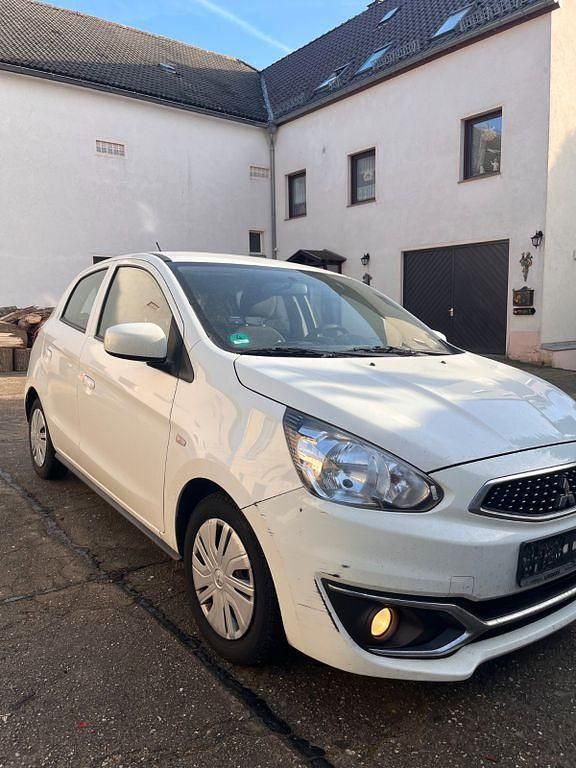 Gebraucht Mitsubishi Space Star 71 PS (52 kW) 2017 Weiß Kleinwagen