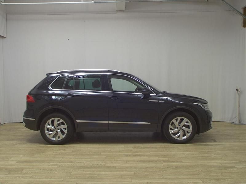 Schwarz Gebraucht 2021 VW Tiguan Elegance SUV | 24.480 € (Guter Preis) - Bild 1/4