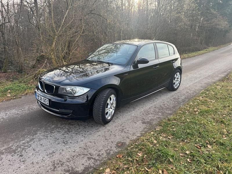 Gebraucht BMW 120 170 PS (125 kW) 2008 Schwarz Kleinwagen