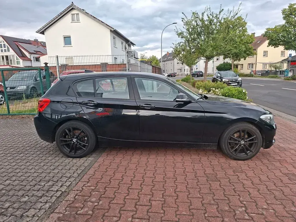 Gebraucht BMW 116 Advantage 109 PS (80 kW) 2017 Schwarz Kleinwagen