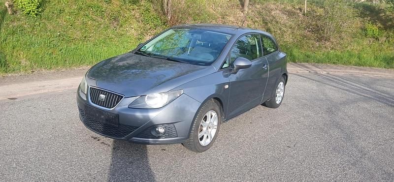 Gebraucht Seat Ibiza 75 PS (55 kW) 2012 Grau Kleinwagen