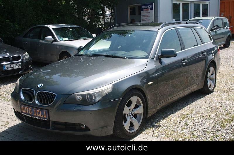 Gebraucht BMW 530 Sport Line 231 PS (169 kW) 2006 Grau Kombi