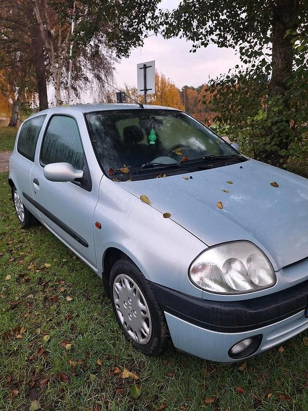 Gebraucht Renault Clio II 2001 Silber Kleinwagen