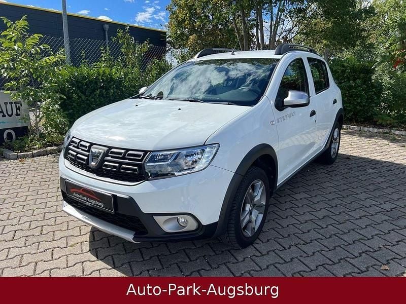 Weiß Gebraucht 2020 Dacia Sandero Essentiel Kleinwagen | 8.980 € (Guter Preis) - Bild 1/4