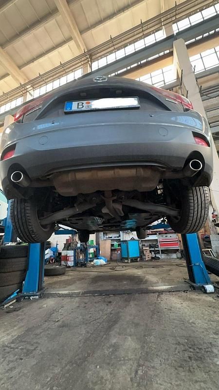 Usata Mazda 3 150 CV (110 kW) 2014 Grigio Berlina