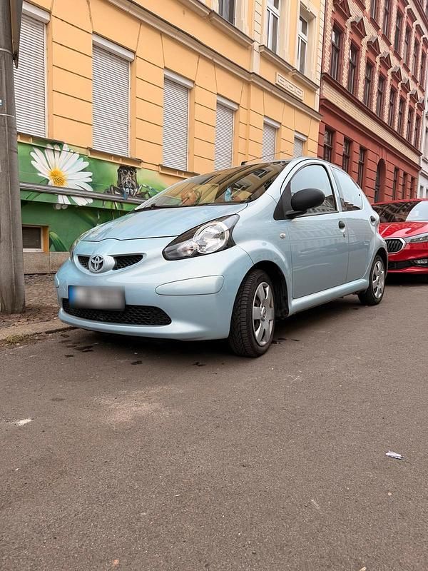 Gebraucht Toyota Aygo 68 PS (50 kW) 2007 Blau Kleinwagen