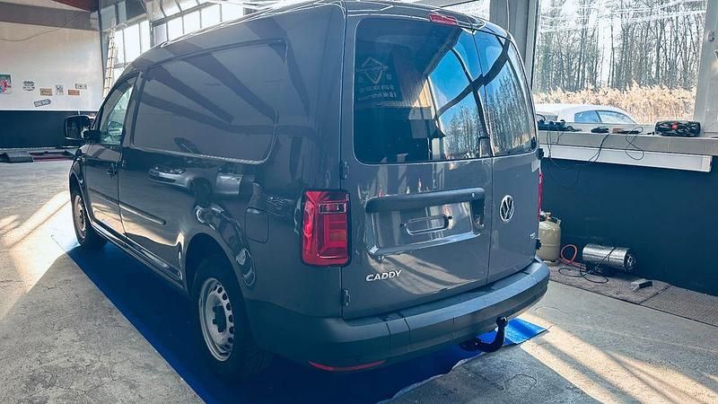Gebraucht VW Caddy Maxi 102 PS (75 kW) 2017 Grau Van / Kleinbus