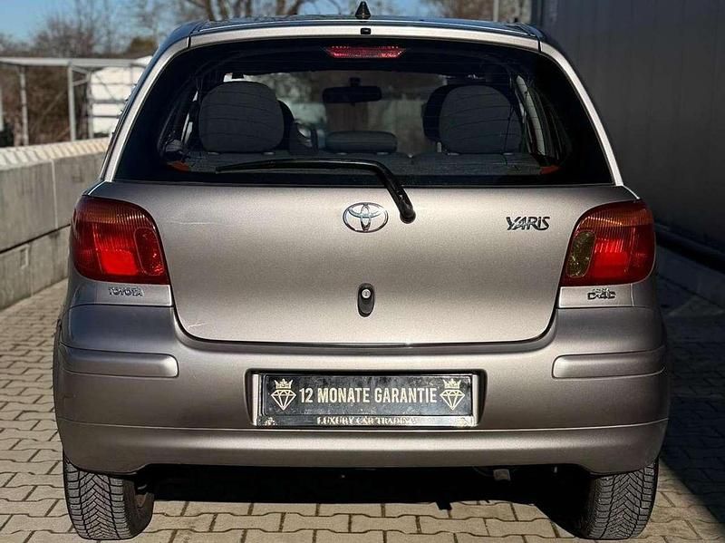 Gebraucht Toyota Yaris 75 PS (55 kW) 2004 Other Limousine