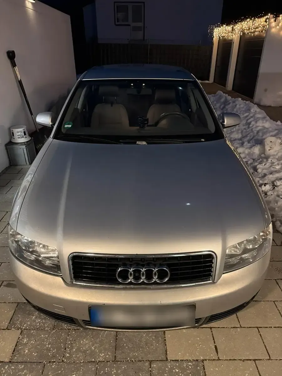 Gebraucht Audi A4 131 PS (96 kW) 2002 Silber Limousine