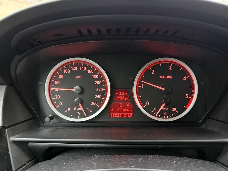 Grau Gebraucht 2006 BMW 525 Limousine | 5.500 € (Fairer Preis) - Bild 1/4