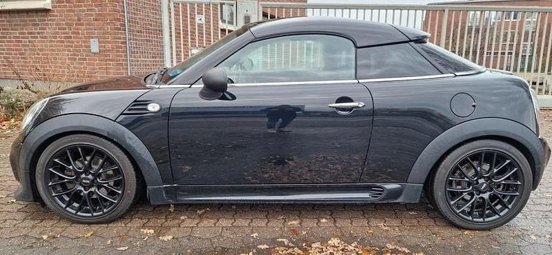 Gebraucht Mini Cooper 122 PS (89 kW) 2013 Schwarz Kleinwagen