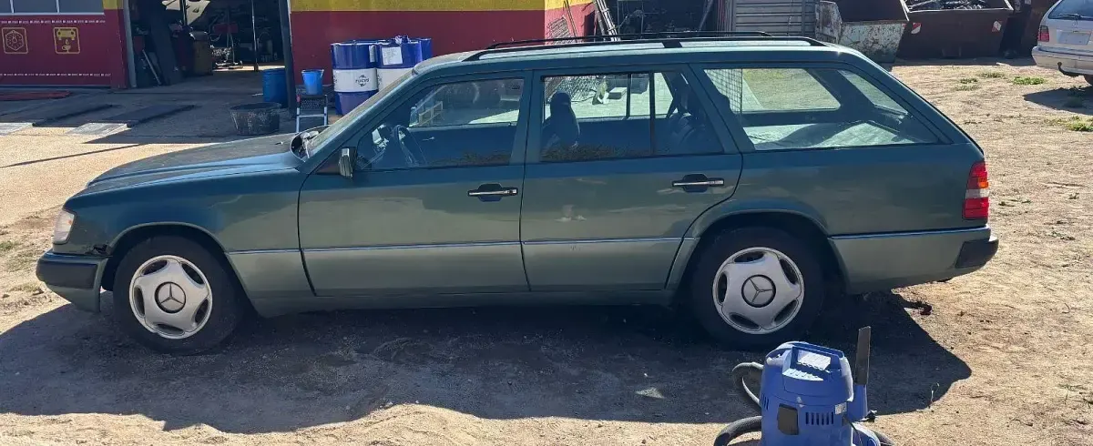 Gebraucht Mercedes E300 188 PS (138 kW) 1989 Grün Kombi