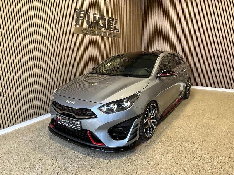 Gebraucht Kia ProCeed GT 204 PS (150 kW) 2024 Lunarsilber met. Kombi