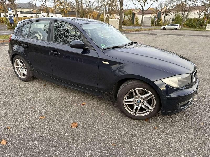 Gebraucht BMW 116 116 PS (85 kW) 2009 Violett Kleinwagen