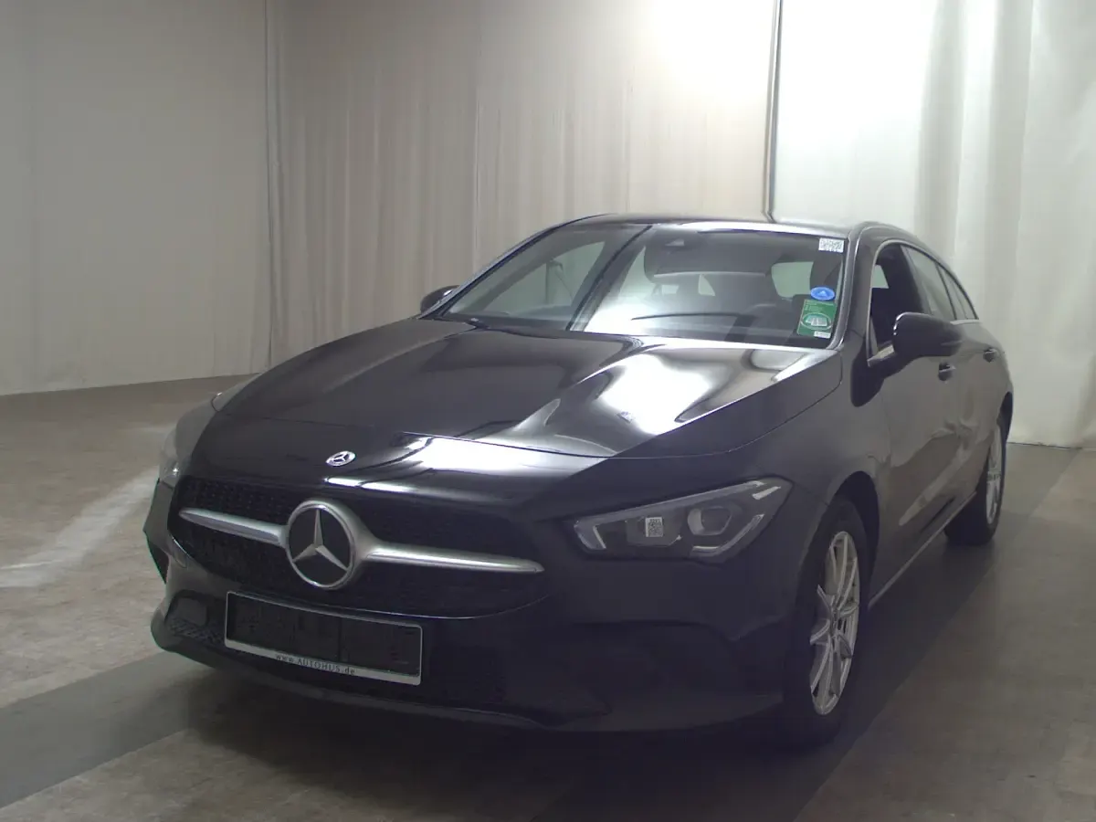 Gebraucht Mercedes CLA250 218 PS (160 kW) 2022 Nachtschwarz Coupé
