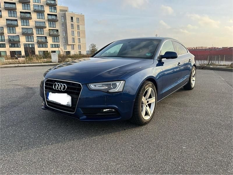 Blau Gebraucht 2012 Audi A5 Sportback S-Line Kleinwagen | 10.500 € (Etwas zu teuer) - Bild 1/4