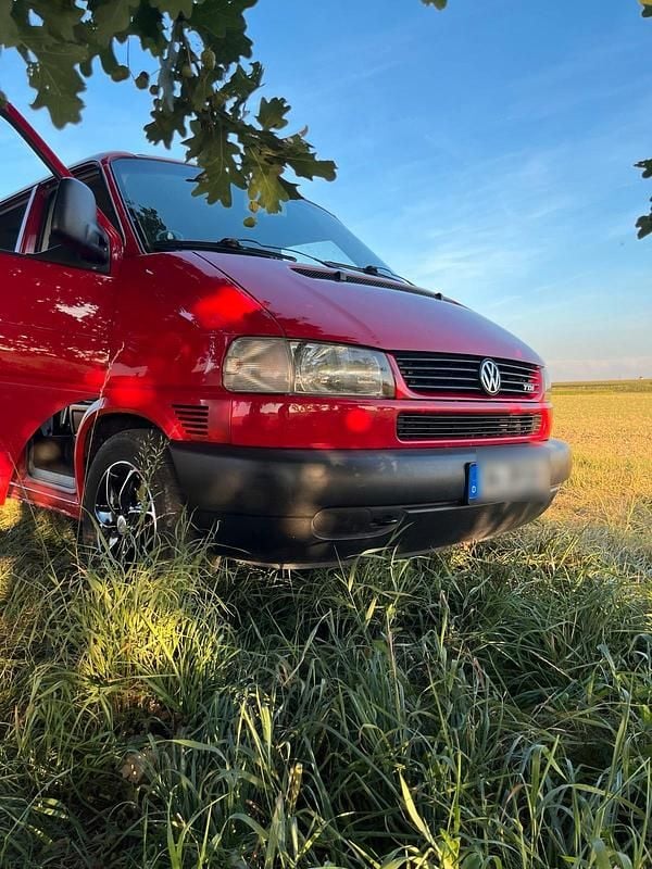 Gebraucht VW T4 102 PS (75 kW) 2001 Rot Van